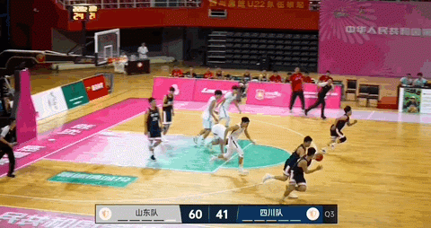 谈球吧体育官网入口3个月拿下3个MVP，这位小猛男是…？