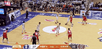 谈球吧体育官网入口3个月拿下3个MVP，这位小猛男是…？